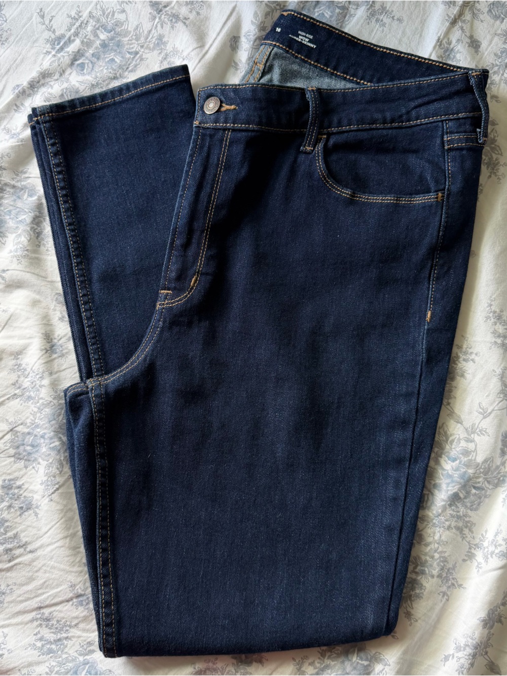 Old Navy Wow Super-Skinny jeans